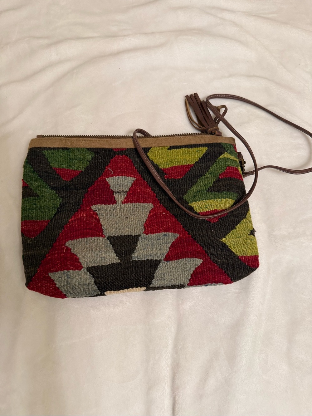 Vintage Kilim Crossbody Bag: Handcrafted Turkish Woven Leather